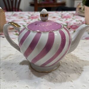 Vintage Royal Crown Teapot Mauve Swirl Stripe with Gold Trim.